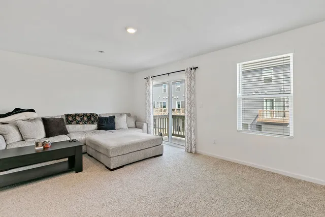 $294,900 | 804 Briar Gln Court, Hampshire, IL 60140