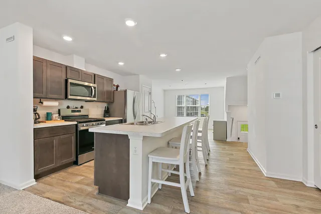 $294,900 | 804 Briar Gln Court, Hampshire, IL 60140