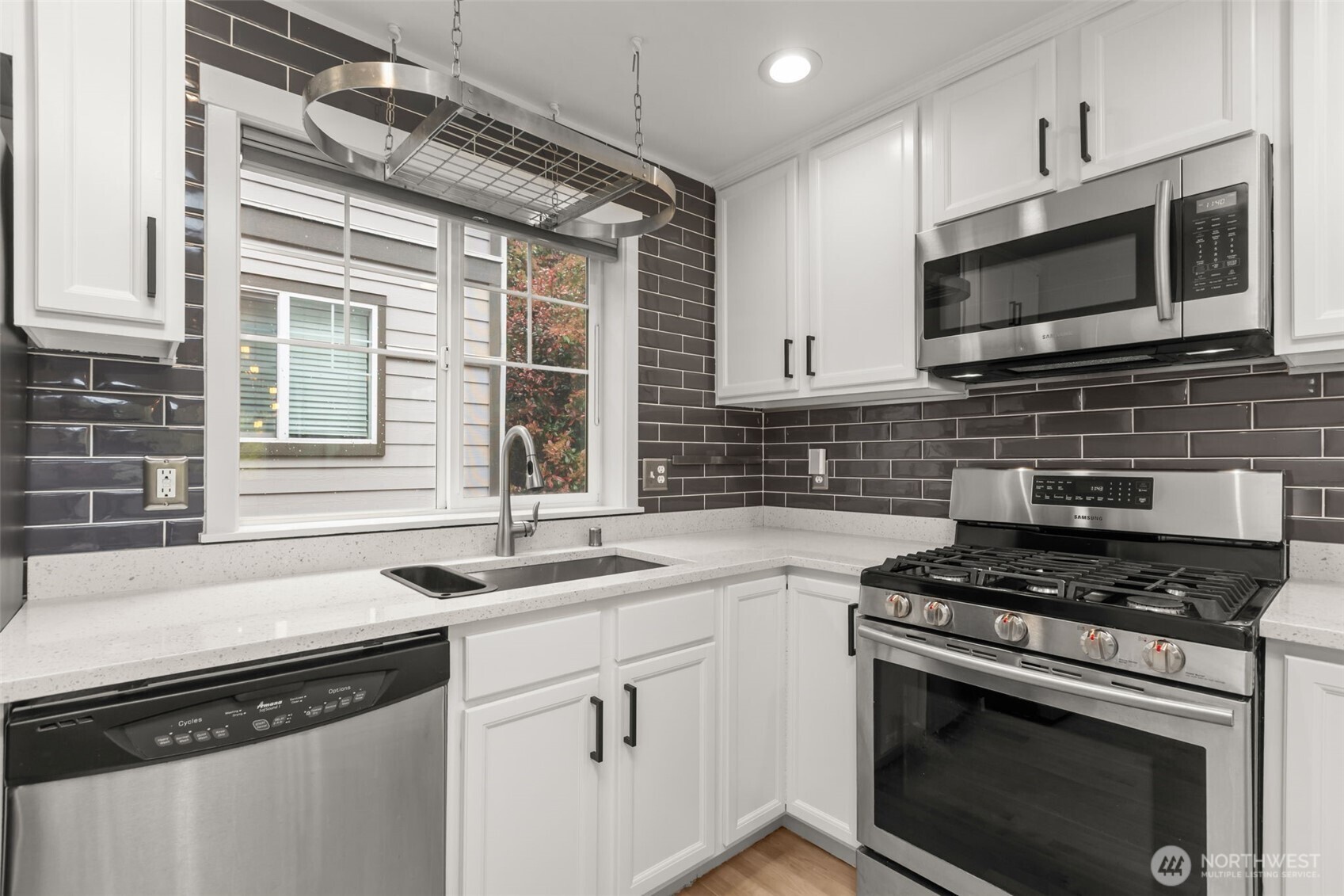 1507 East Union Street, Unit A Seattle, WA 98122 - Photo 12 of 37