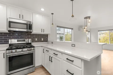 $865,000 | 1507 East Union Street, Unit A, Seattle, WA 98122