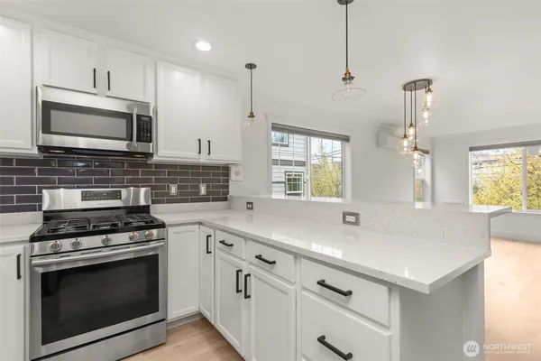 $865,000 | 1507 East Union Street, Unit A, Seattle, WA 98122