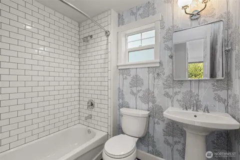 $865,000 | 1507 East Union Street, Unit A, Seattle, WA 98122