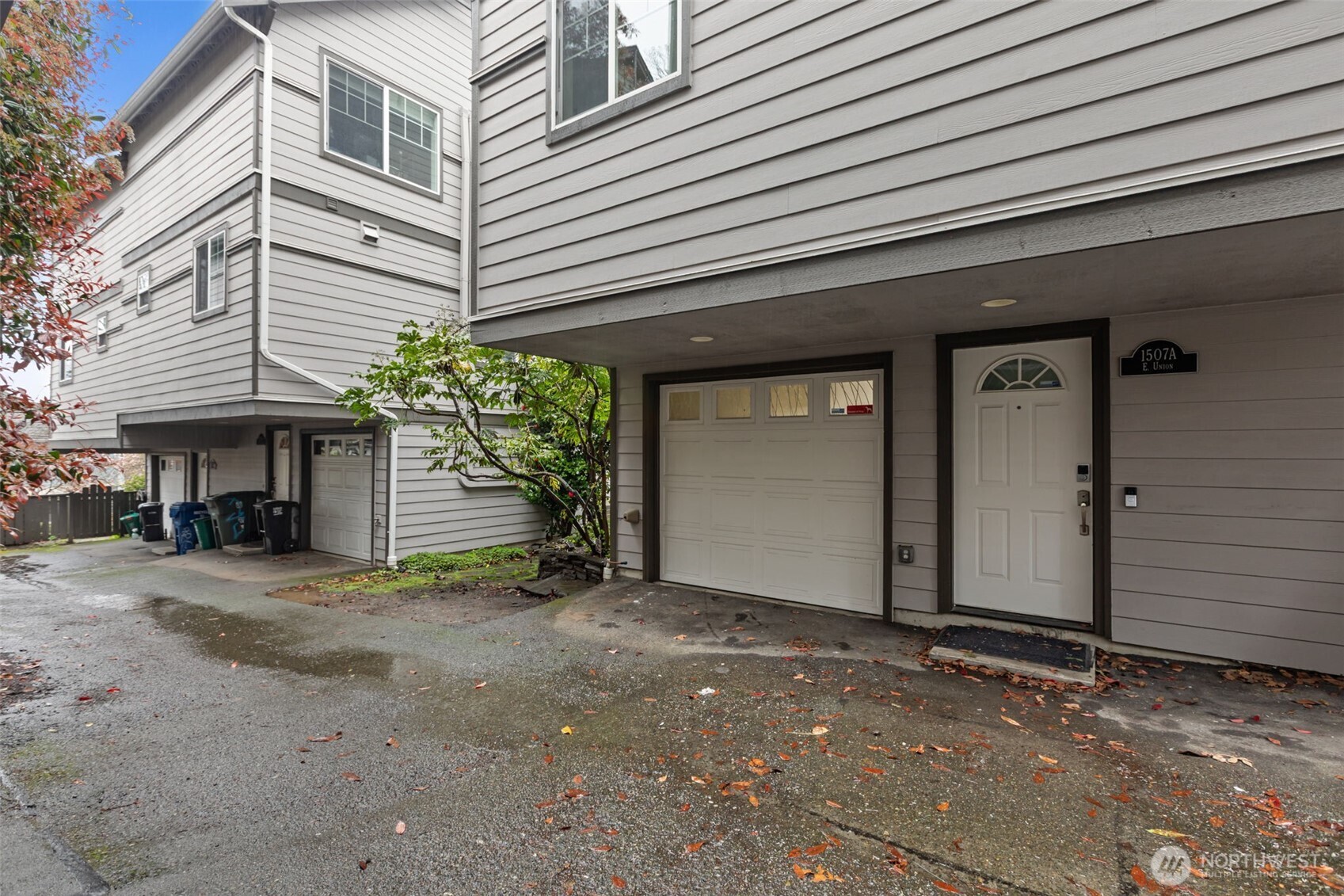 1507 East Union Street, Unit A Seattle, WA 98122 - Photo 2 of 37