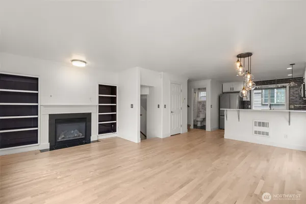 $865,000 | 1507 East Union Street, Unit A, Seattle, WA 98122