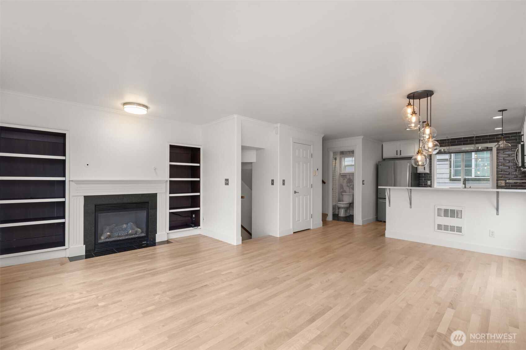 1507 East Union Street, Unit A Seattle, WA 98122 - Photo 5 of 37