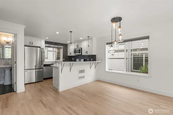 $865,000 | 1507 East Union Street, Unit A, Seattle, WA 98122