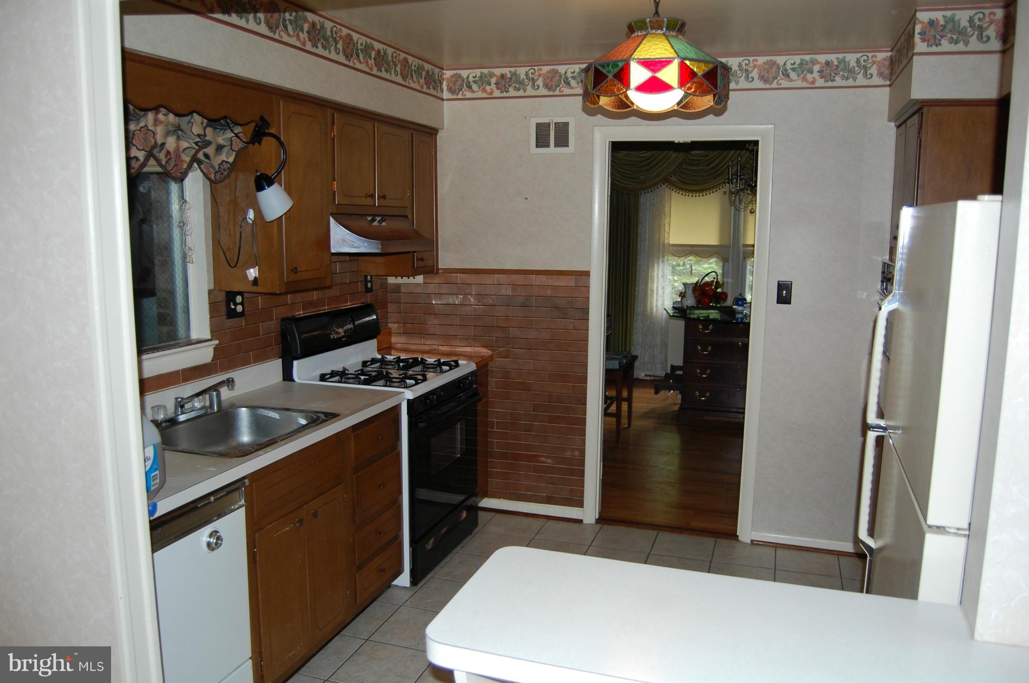 12916 Middlevale Lane Silver Spring, MD 20906 - Photo 3 of 10 Kitchen