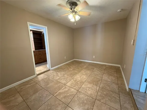 $2,695 | 6014 Southern Comfort Boulevard, Tampa, FL 33634
