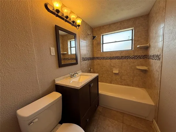 $2,695 | 6014 Southern Comfort Boulevard, Tampa, FL 33634