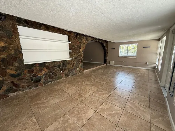 $2,695 | 6014 Southern Comfort Boulevard, Tampa, FL 33634