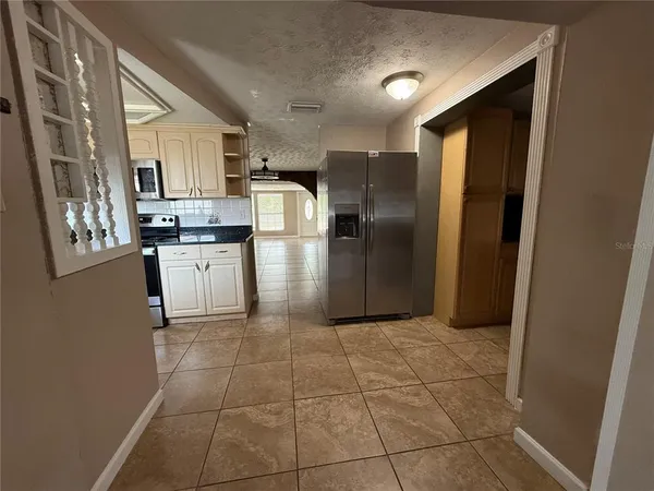 $2,695 | 6014 Southern Comfort Boulevard, Tampa, FL 33634