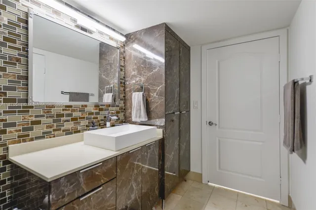 $520,000 | 2101 Brickell Avenue, Unit 2009, Miami, FL 33129