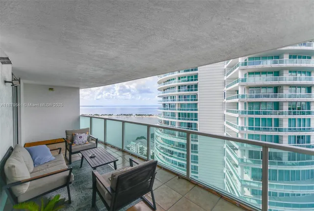 $520,000 | 2101 Brickell Avenue, Unit 2009, Miami, FL 33129