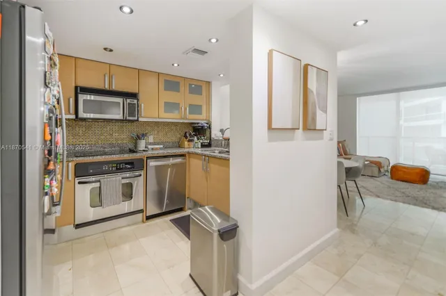 $520,000 | 2101 Brickell Avenue, Unit 2009, Miami, FL 33129