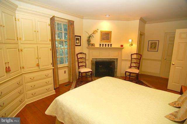 29131 Ricks Landing Road Kennedyville, MD 21645 - Photo 10 of 29 Spacious 1st Floor Master Suite