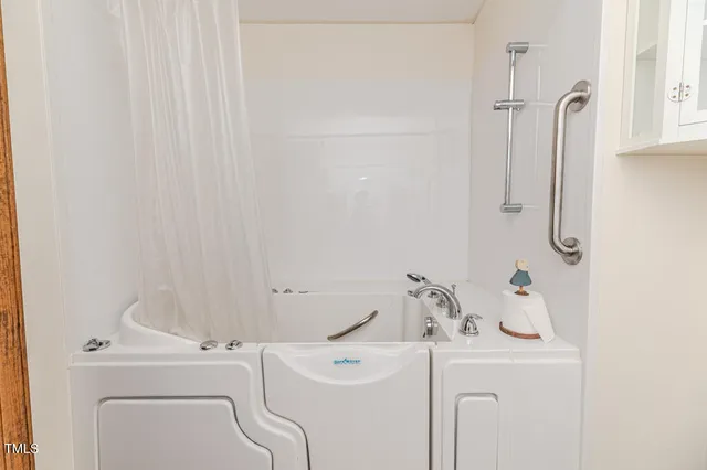 $1,100,000 | 2642 Holly Springs Church Road, Broadway, NC 27505