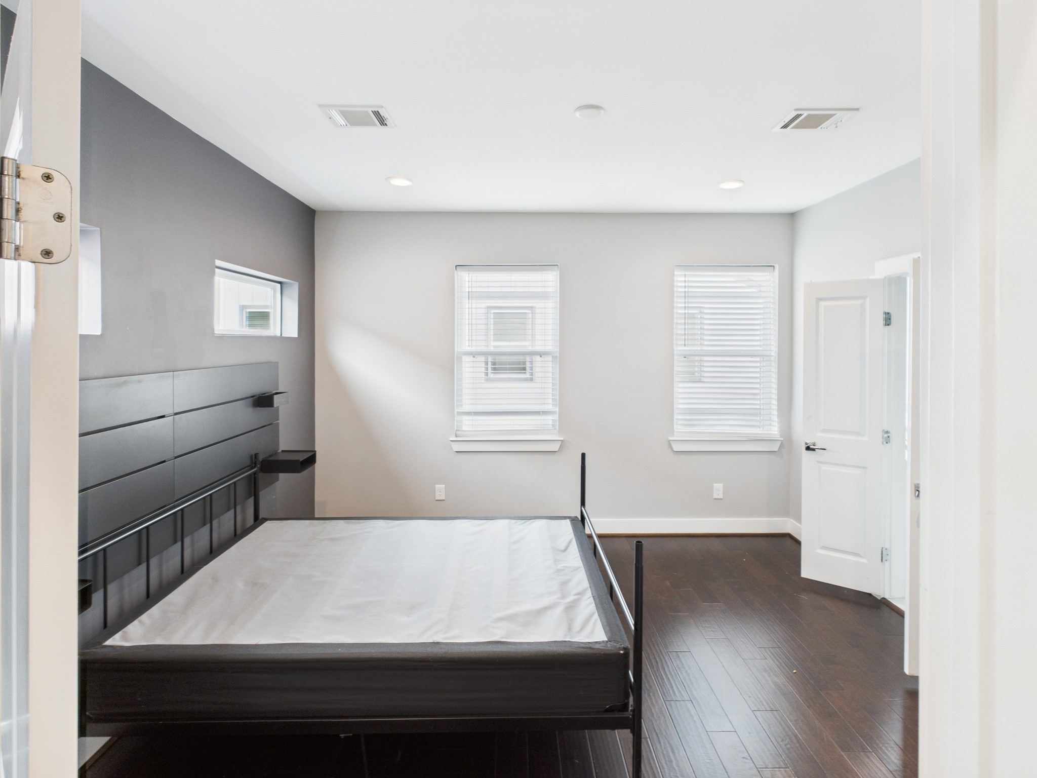 754 West Donovan Street Houston, TX 77091 - Photo 23 of 31 a room with a bed and a window