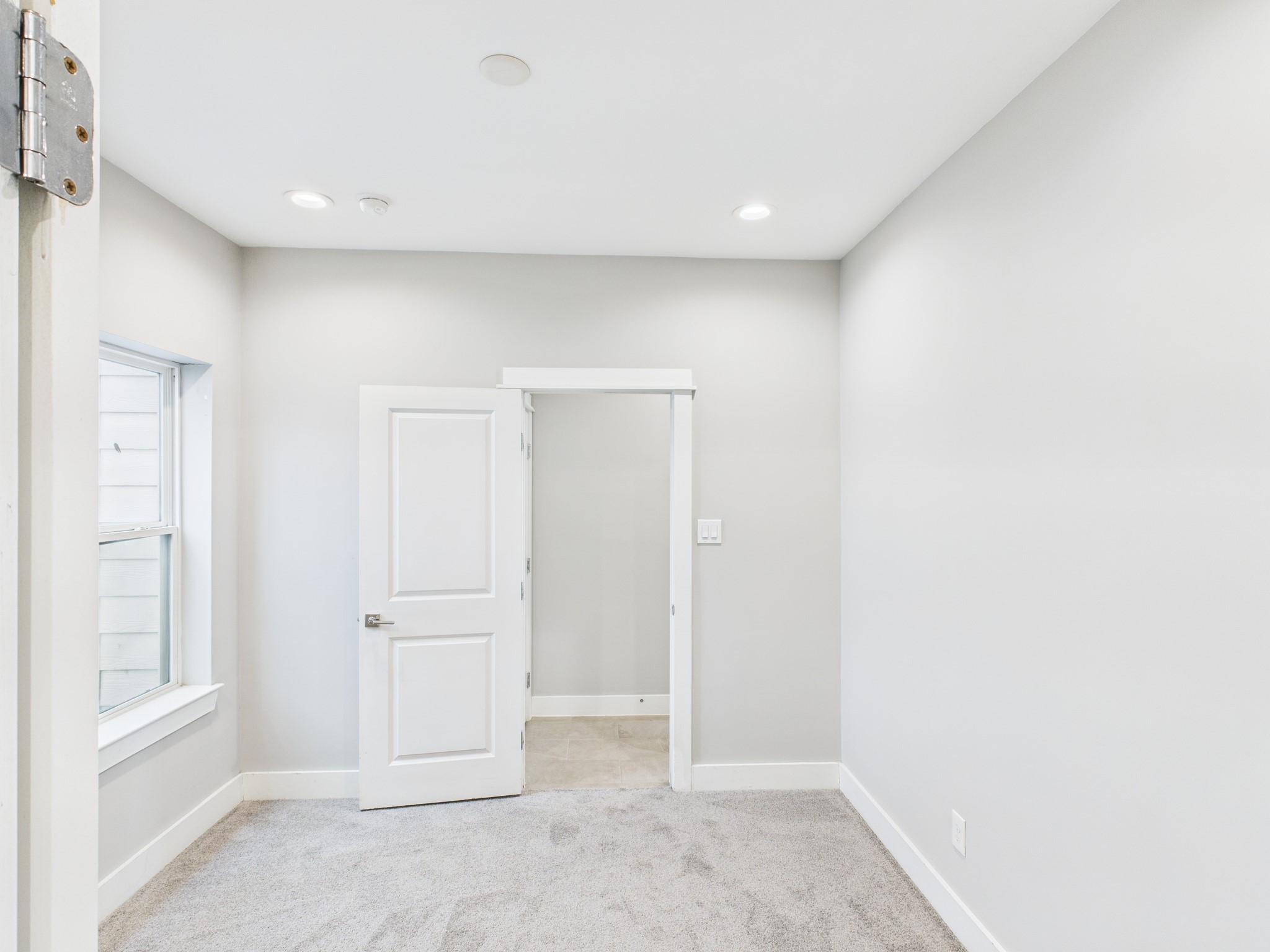 754 West Donovan Street Houston, TX 77091 - Photo 5 of 31 a view of an empty room