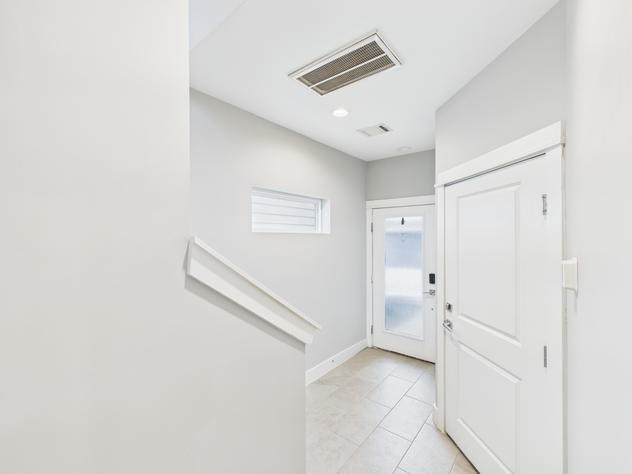754 West Donovan Street Houston, TX 77091 - Photo 7 of 31 a view of bathroom