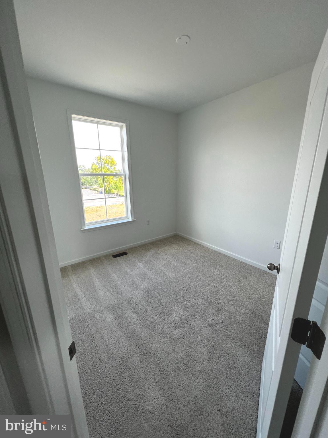 3141 Eton Place Winchester, VA 22601 - Photo 29 of 41 an empty room with windows