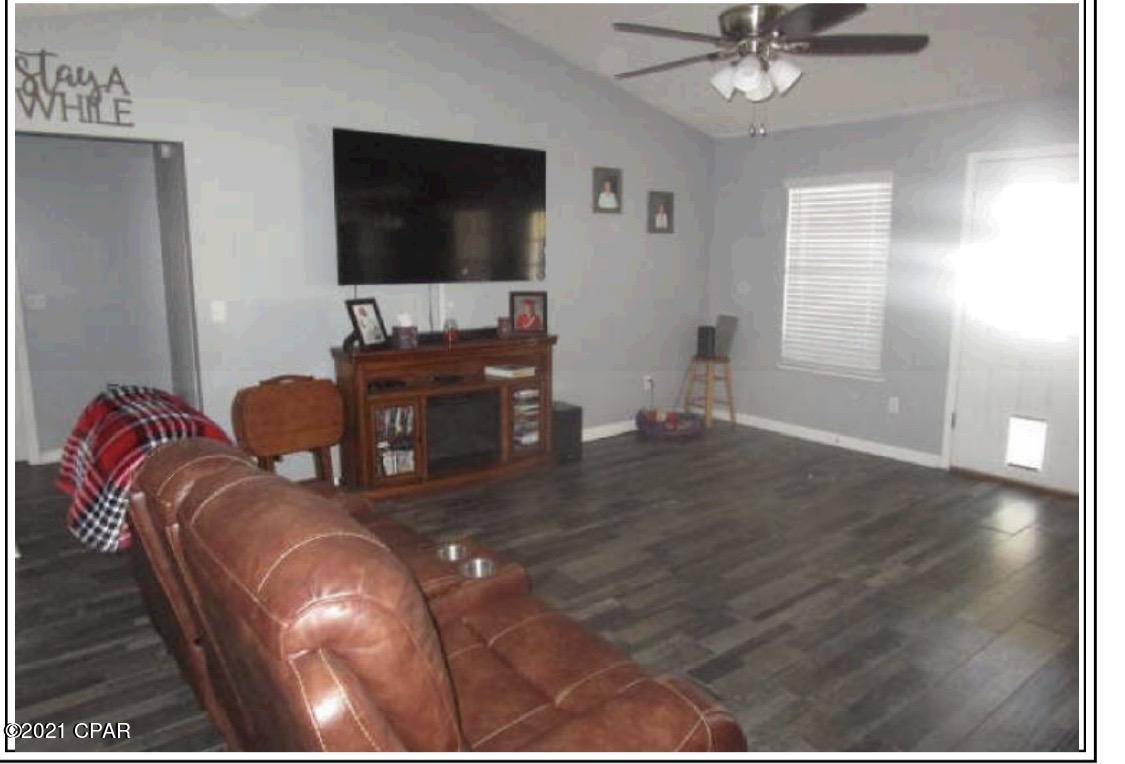 4732 Meadowview Road Marianna, FL 32446 - Photo 6 of 19 Gallery Image 6