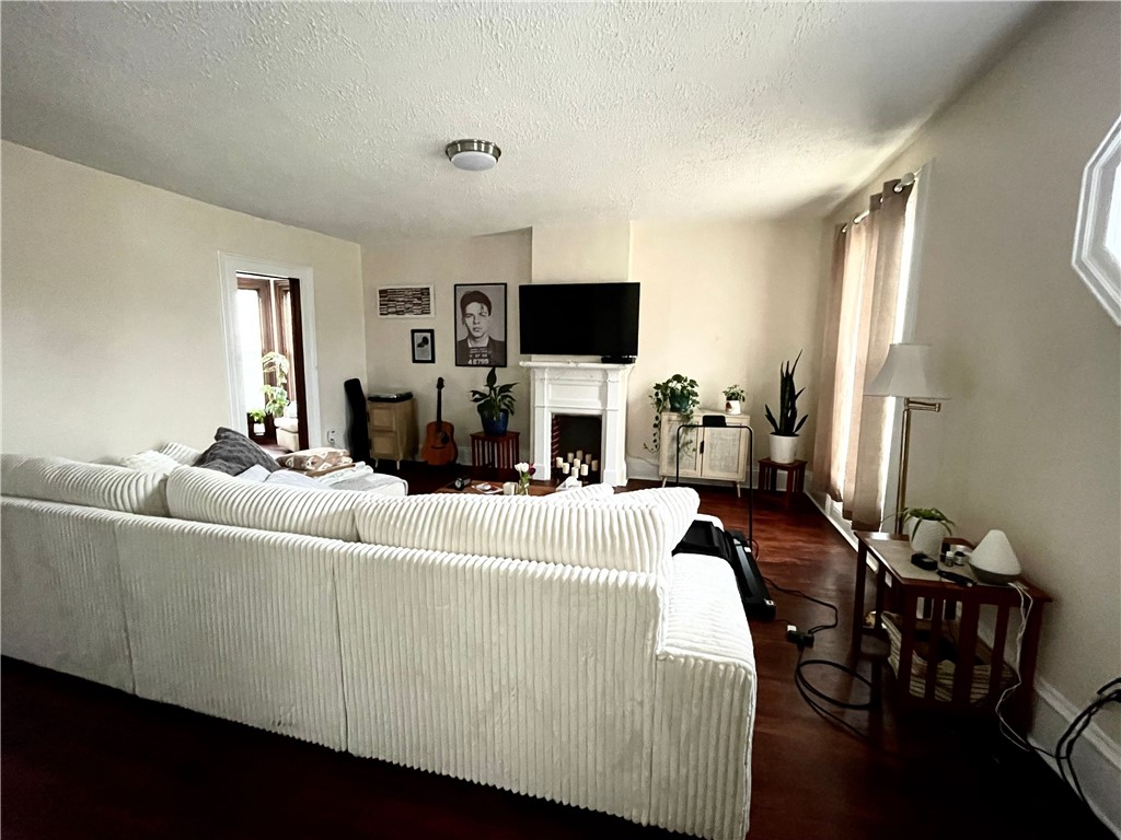 50 Swift Street Auburn, NY 13021 - Photo 13 of 25 Upstairs Livingroom