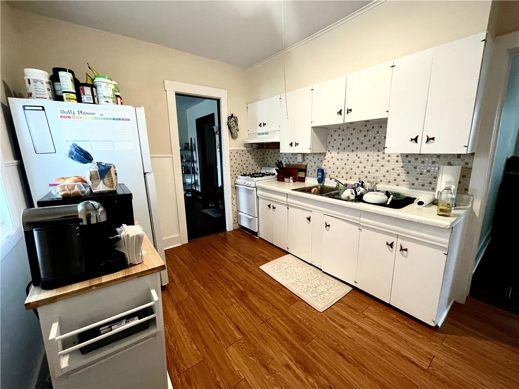 50 Swift Street Auburn, NY 13021 - Photo 17 of 25 Upstairs Kitchen