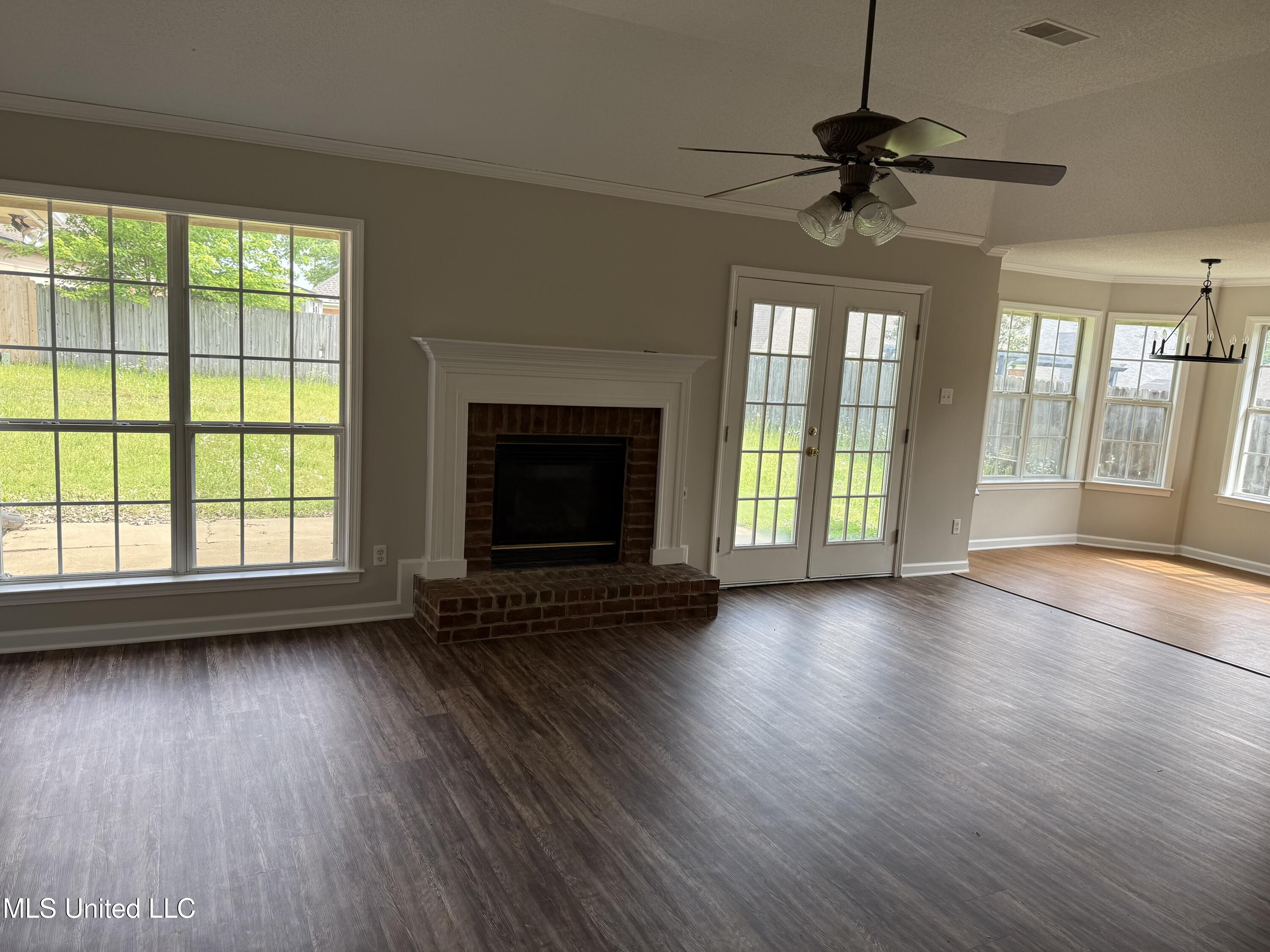 1346 Pendulum Drive Hernando, MS 38632 - Photo 2 of 6 Photo Apr 30 2025, 10 23 25 AM