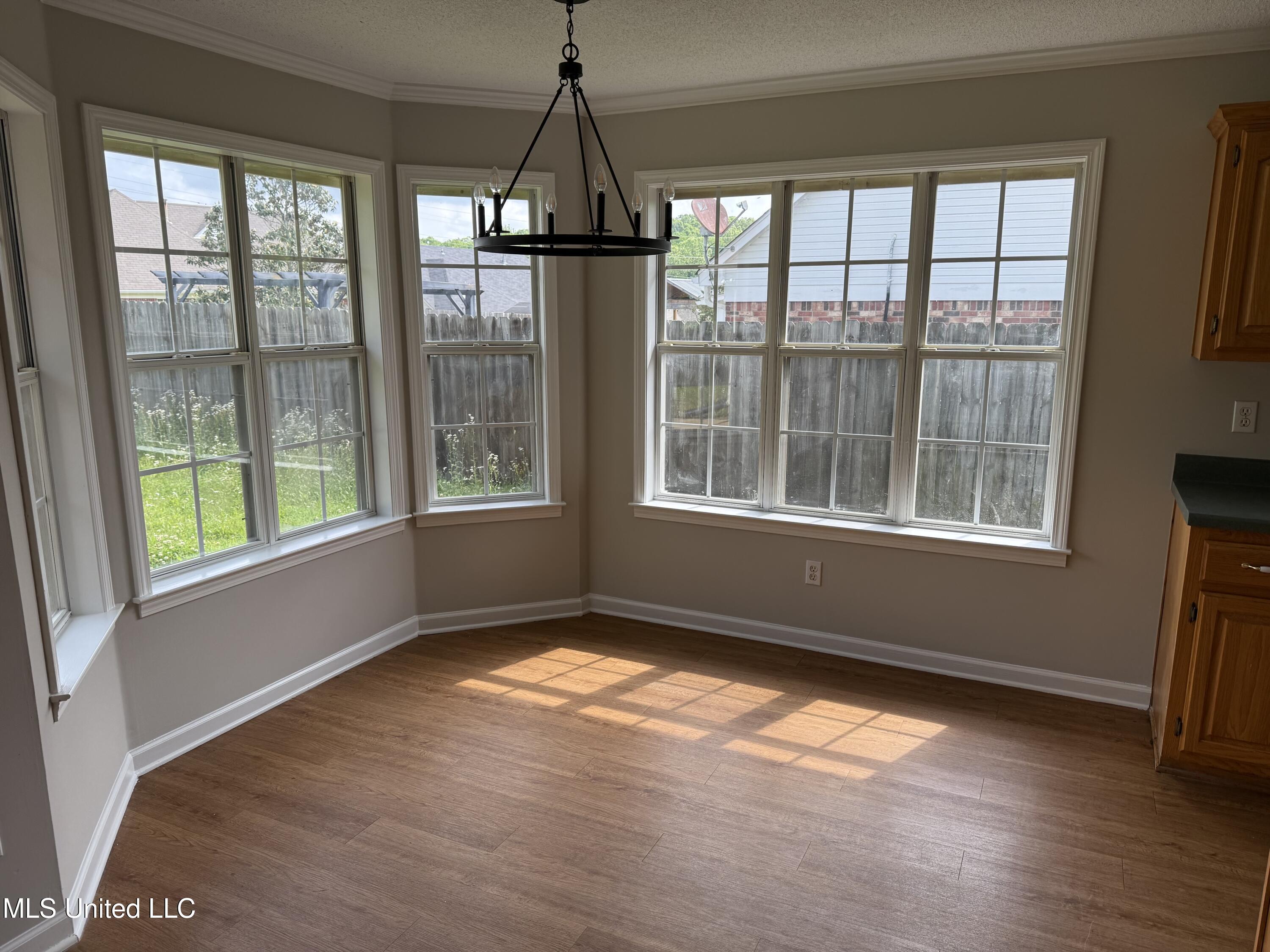 1346 Pendulum Drive Hernando, MS 38632 - Photo 3 of 6 Photo Apr 30 2025, 10 23 32 AM