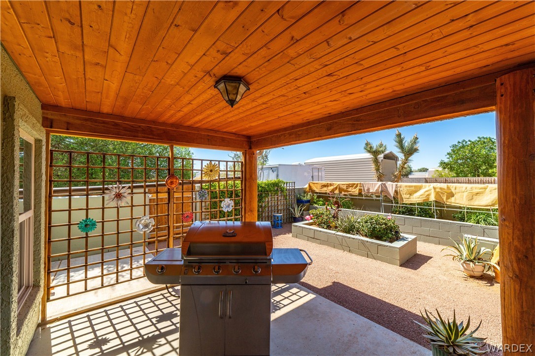 597 South Santa Cruz Road Golden Valley, AZ 86413 - Photo 37 of 70 Gallery Image 37
