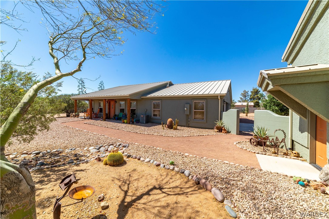 597 South Santa Cruz Road Golden Valley, AZ 86413 - Photo 4 of 70 Gallery Image 4