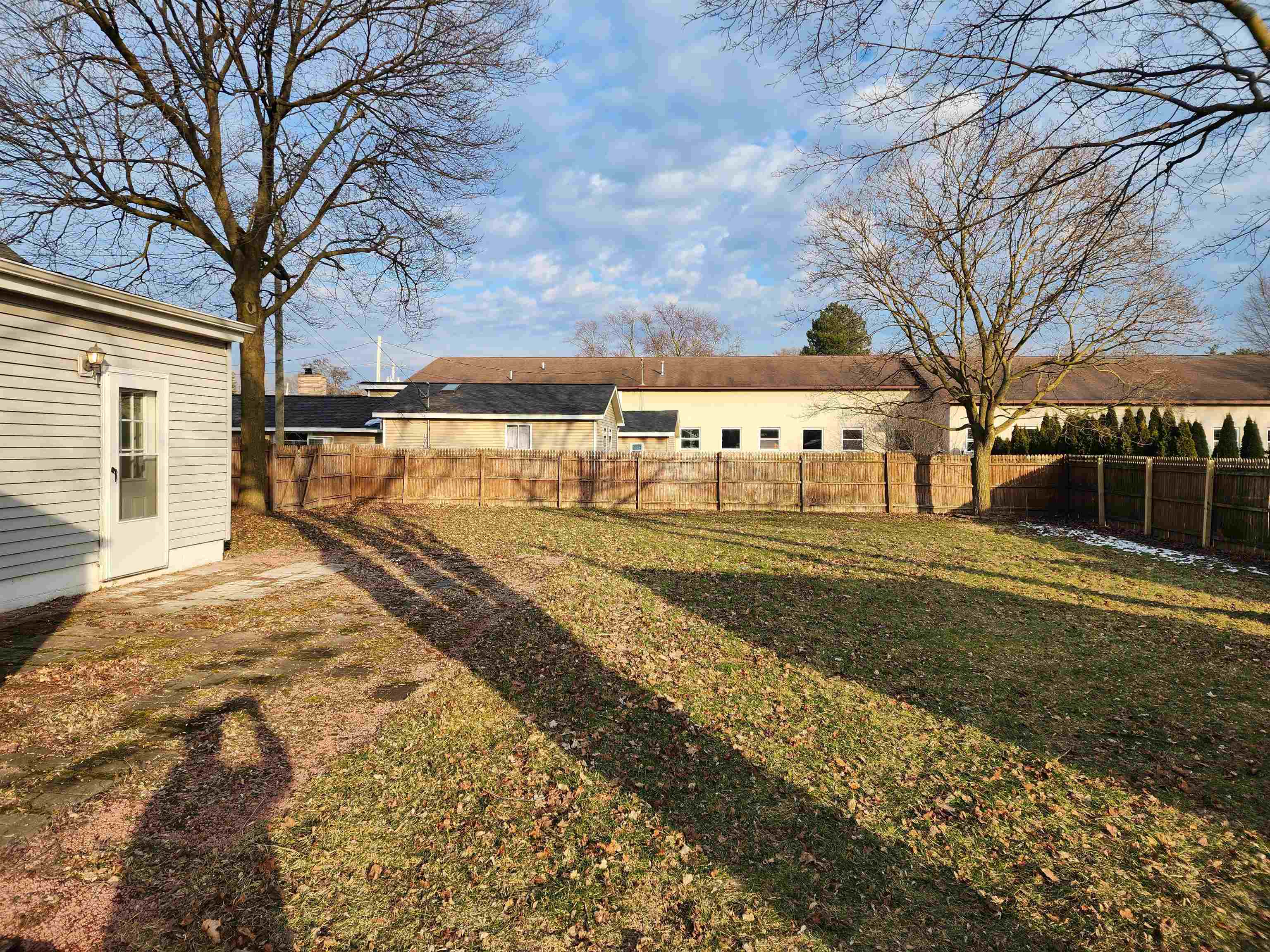 1702 Cass Avenue Road Bay City, MI 48708 - Photo 3 of 23