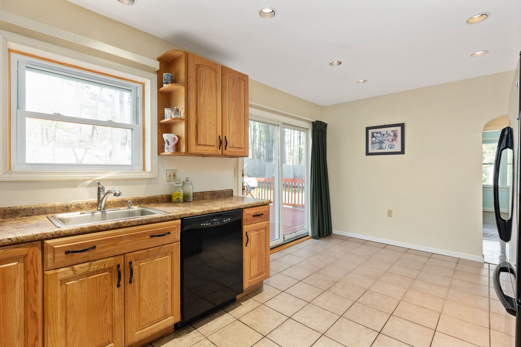 39 Taft Road Portsmouth, NH 03801 - Photo 9 of 40 Gallery Image 9