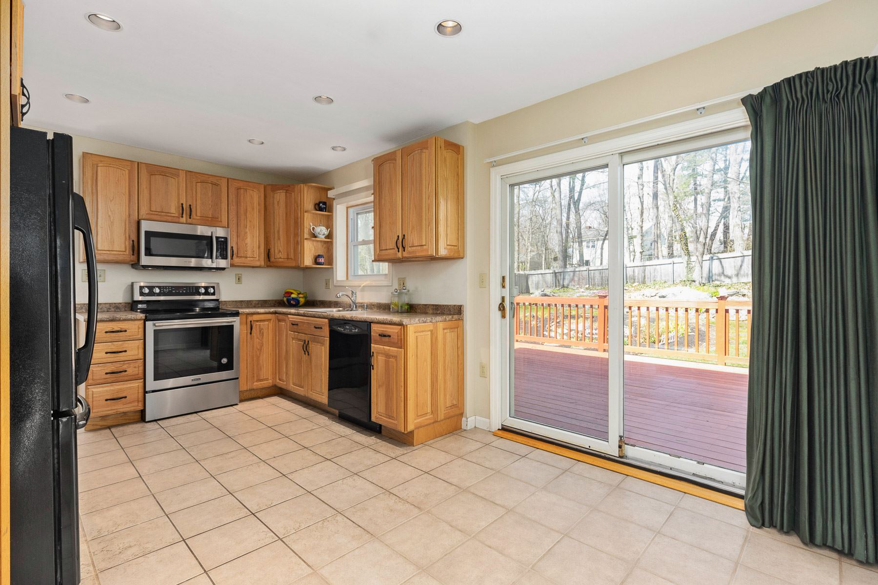 39 Taft Road Portsmouth, NH 03801 - Photo 10 of 40 Gallery Image 10