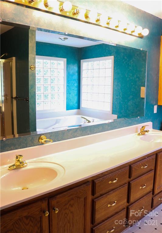 1776 Arbor Grove Church Road Purlear, NC 28665 - Photo 21 of 39 Gallery Image 21