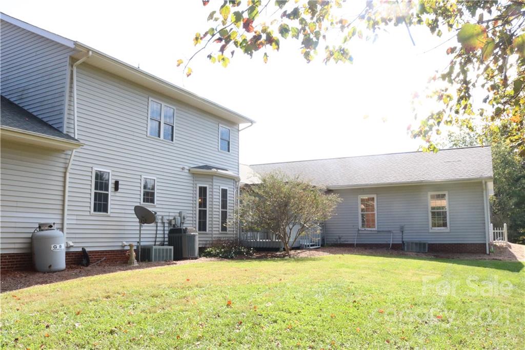 1776 Arbor Grove Church Road Purlear, NC 28665 - Photo 28 of 39 Gallery Image 28