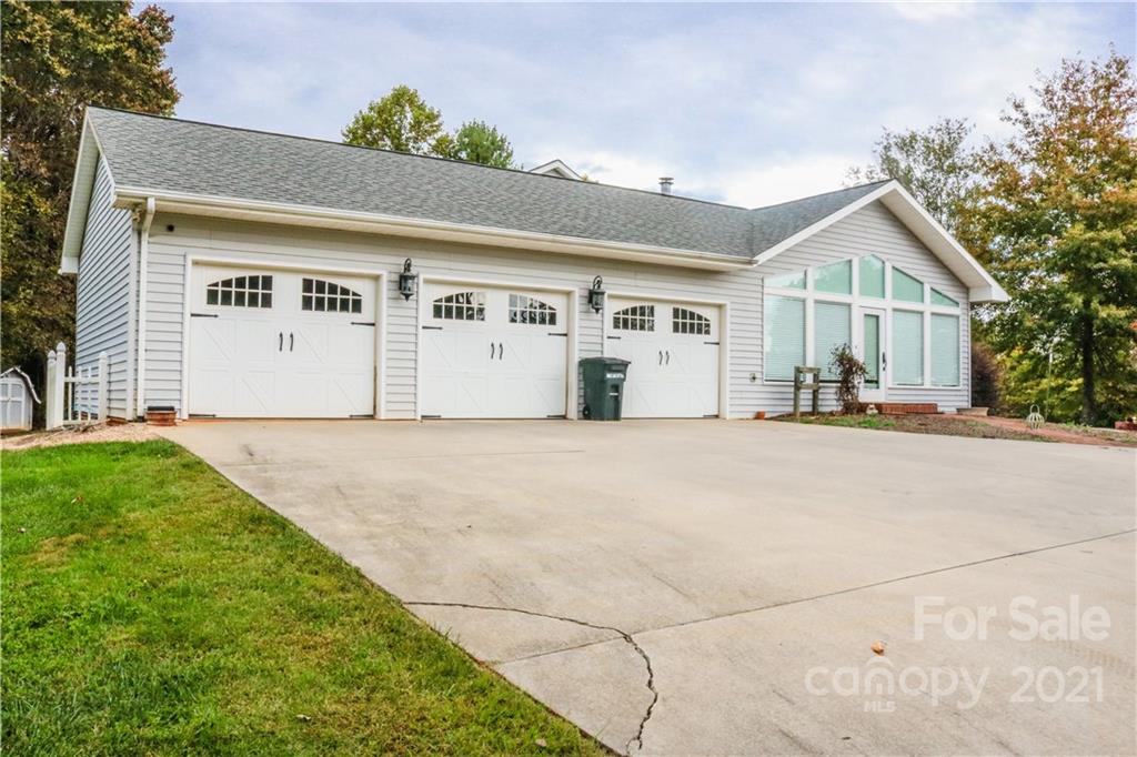1776 Arbor Grove Church Road Purlear, NC 28665 - Photo 7 of 39 Gallery Image 7