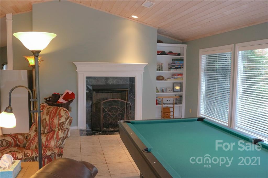 1776 Arbor Grove Church Road Purlear, NC 28665 - Photo 10 of 39 Gallery Image 10