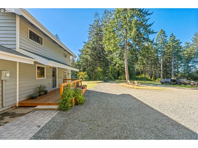 $699,000 | 88019 Napier Lane, Bandon, OR 97411
