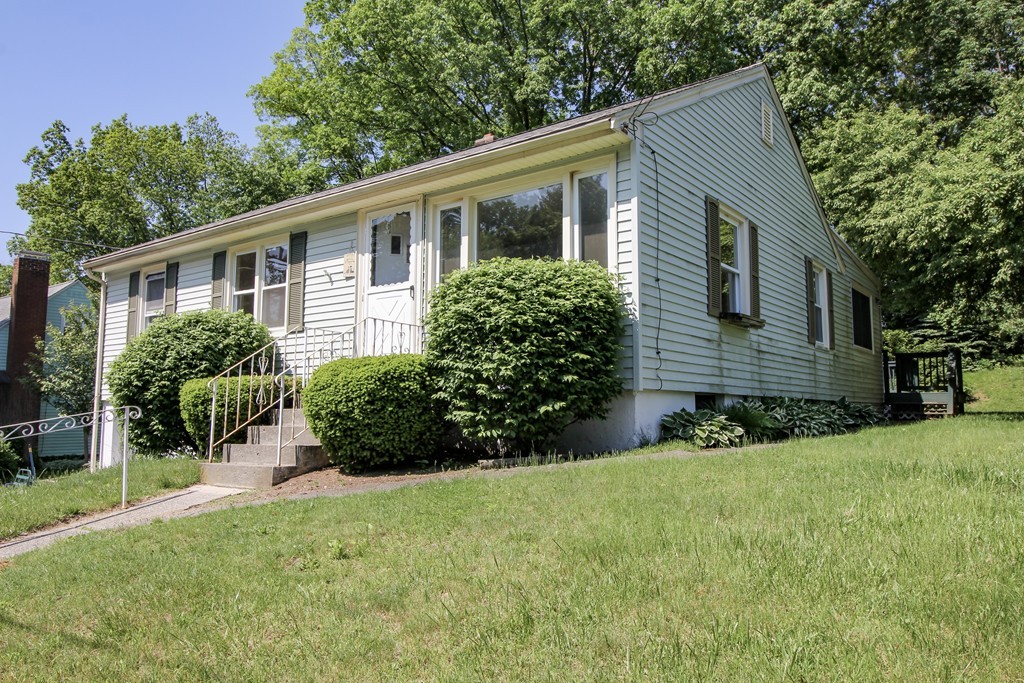 19 Ireta Road Shrewsbury, MA 01545 - Photo 3 of 30 Gallery Image 3