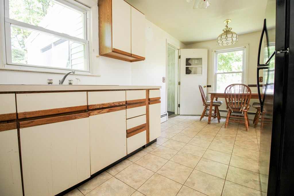 19 Ireta Road Shrewsbury, MA 01545 - Photo 9 of 30 Gallery Image 9