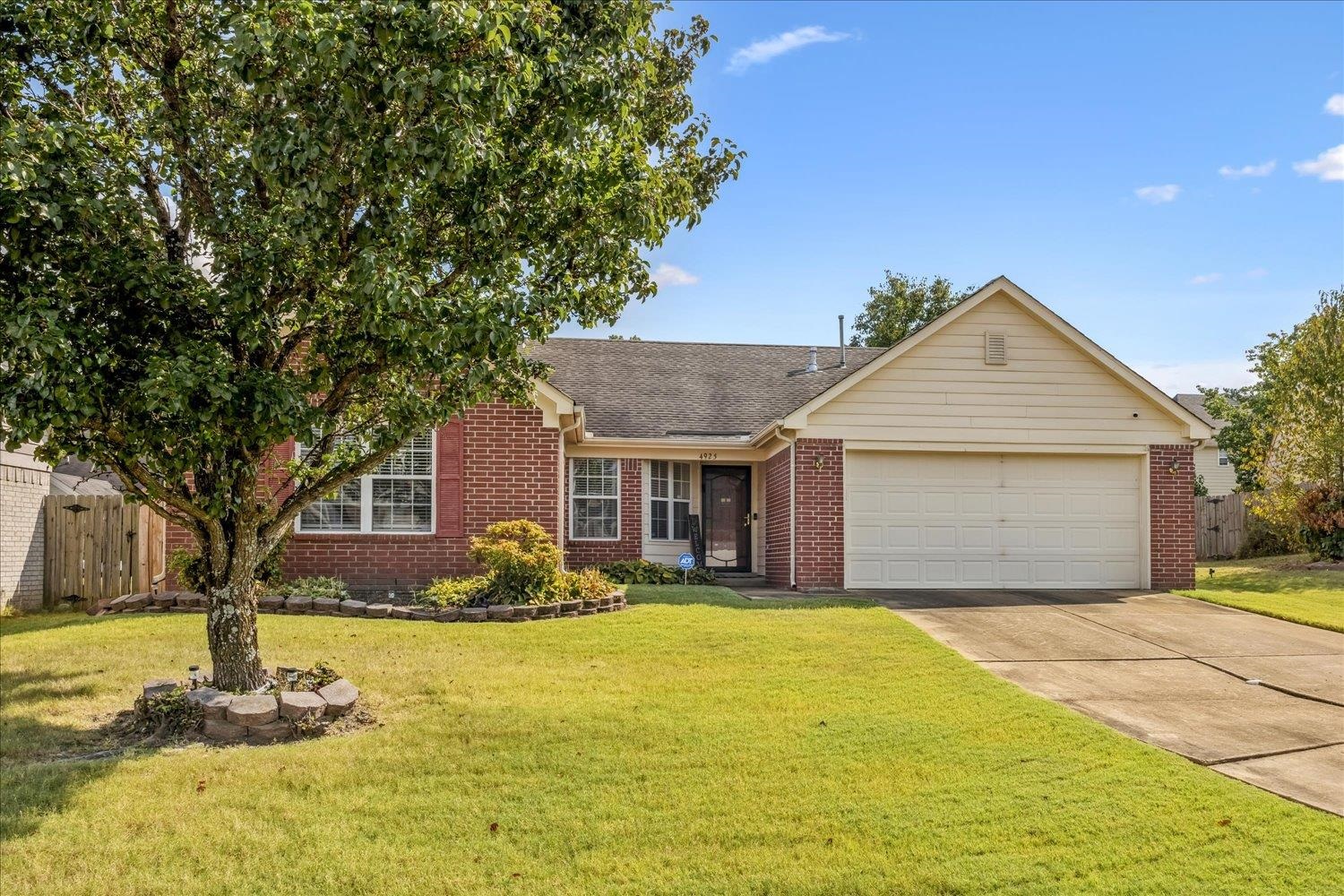 4925 Top Notch Loop Memphis, TN 38125 - Photo 2 of 40 Gallery Image 2