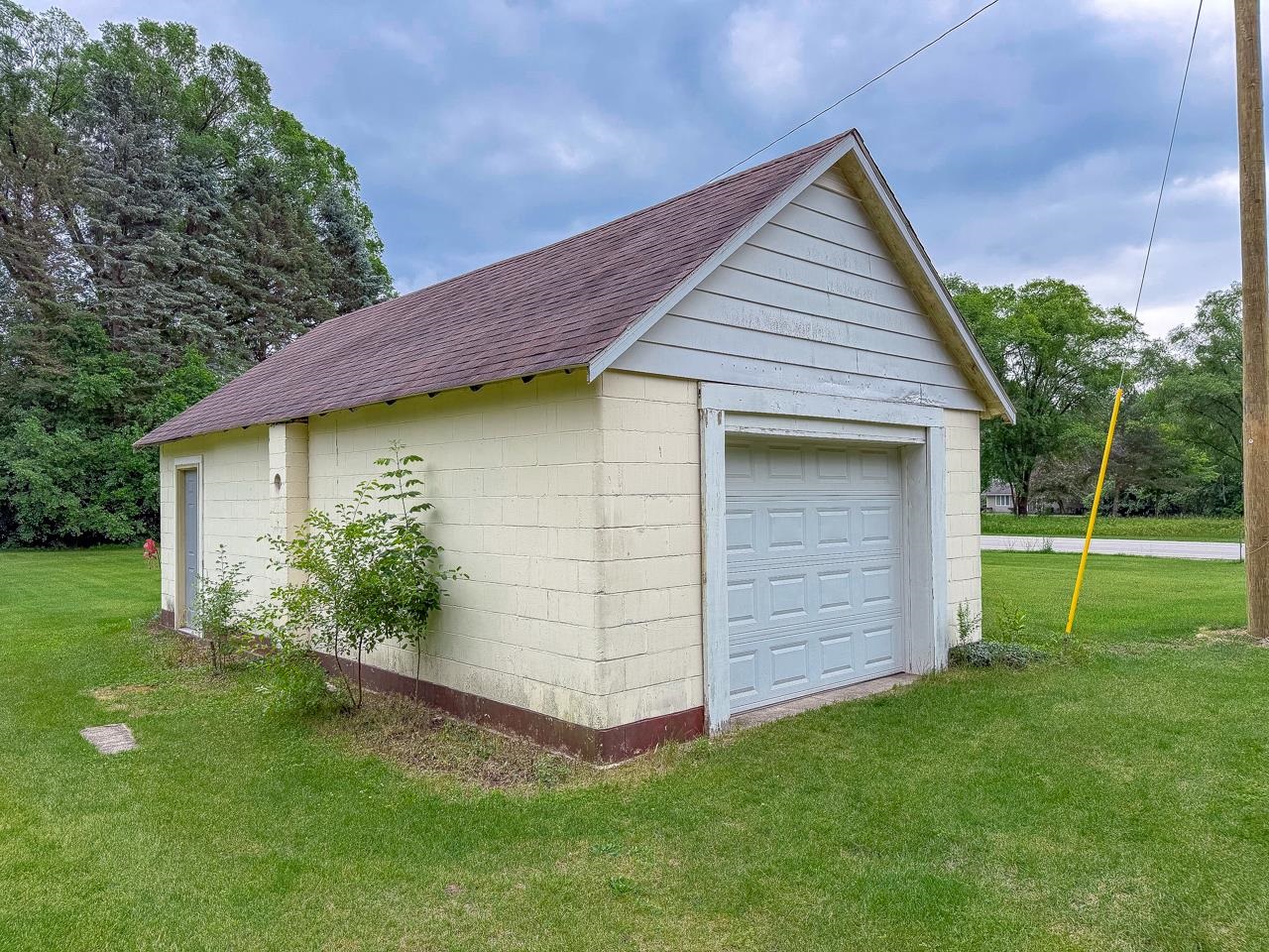 3102 West Saginaw Road Coleman, MI 48618 - Photo 9 of 44