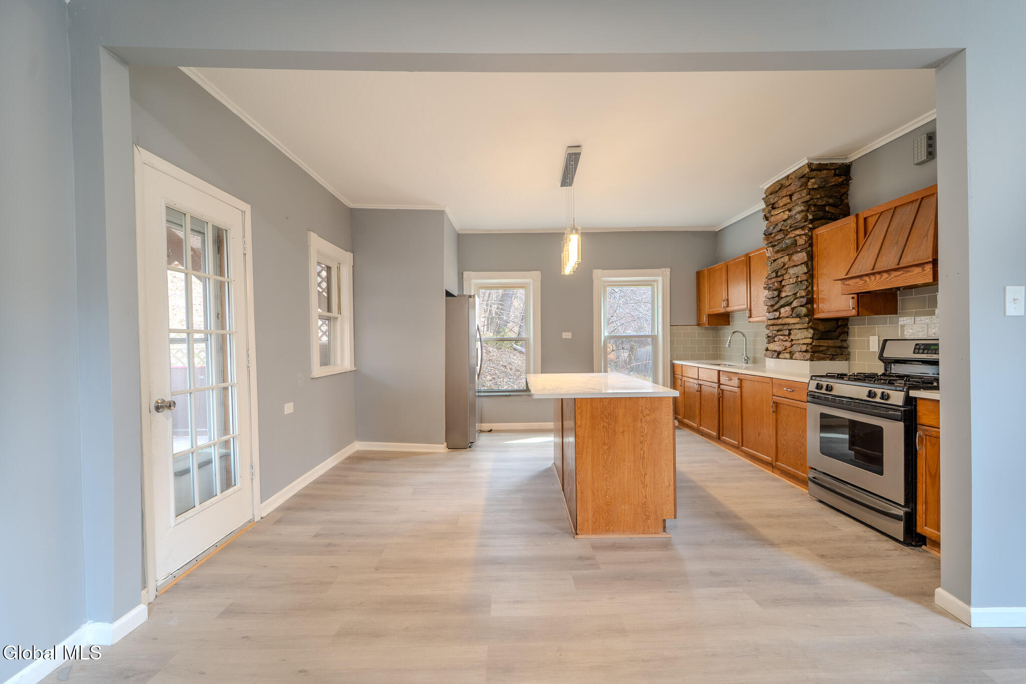 55 Spring Avenue Troy, NY 12180 - Photo 8 of 31 MIG04804-HDR