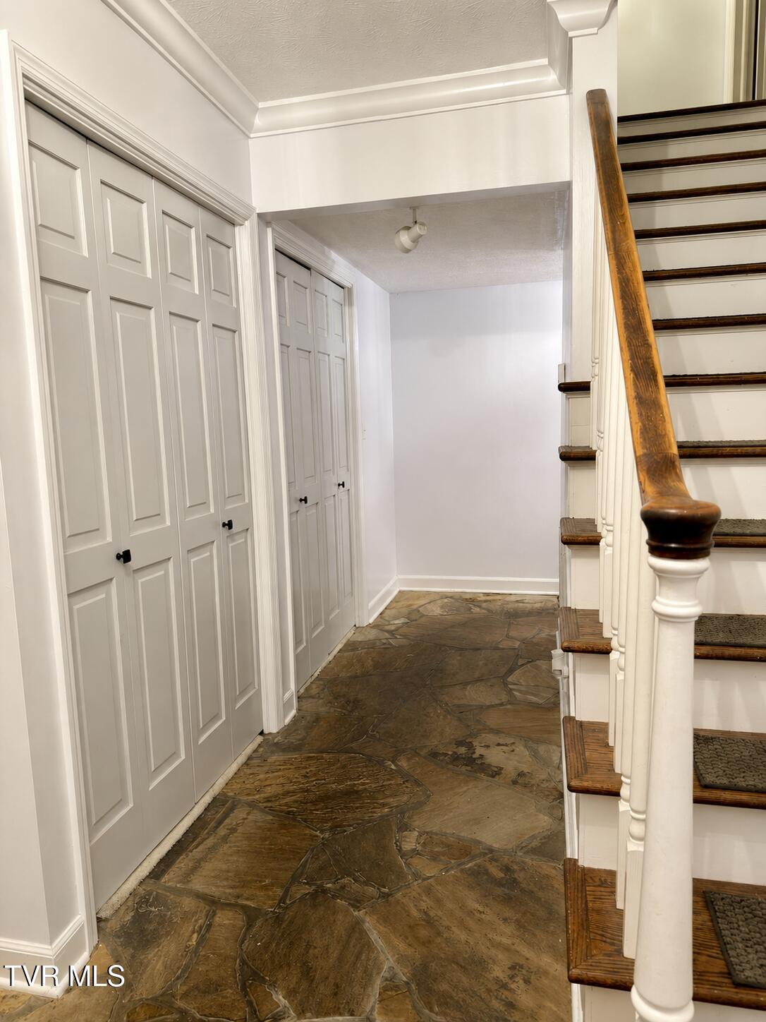 4417 Stagecoach Road Kingsport, TN 37664 - Photo 23 of 54 Formal Entry hall way