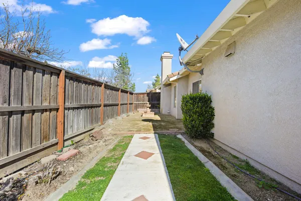 $490,000 | 1598 Kimiyo Street, Stockton, CA 95206