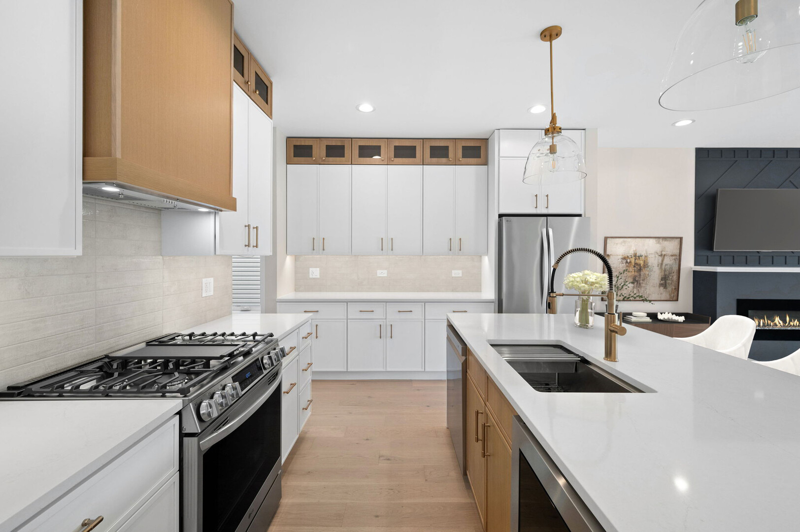 5825 West Byron Street Chicago, IL 60634 - Photo 9 of 33 a kitchen with a sink a stove and cabinets