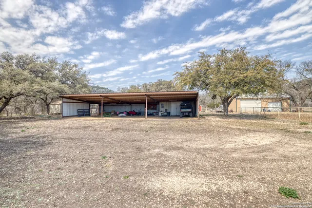$499,000 | 302 Lantana, Concan, TX 78838
