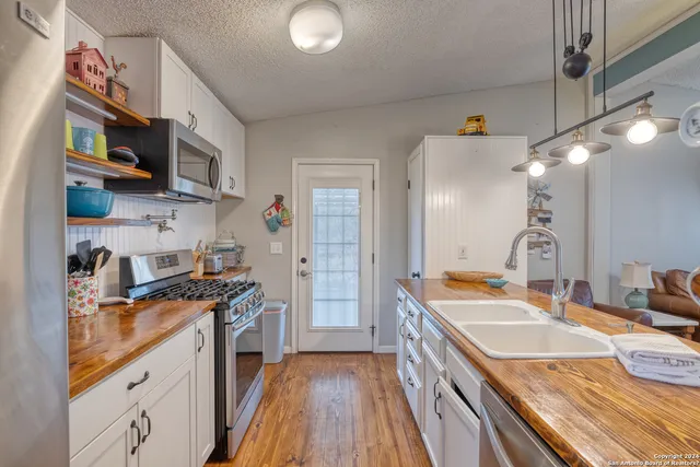 $499,000 | 302 Lantana, Concan, TX 78838