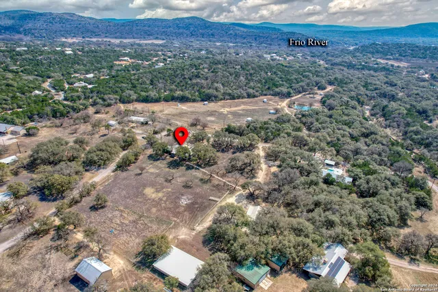 $499,000 | 302 Lantana, Concan, TX 78838